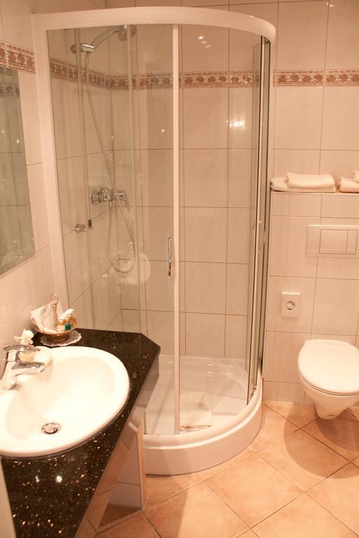 Hotel Don Giovanni Lipcse Kültér fotó